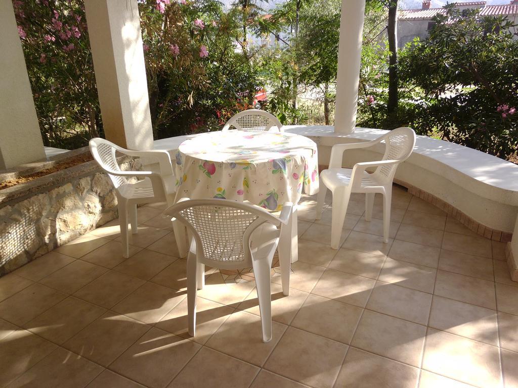 Apartments Kresimir Beauty With Shadow Trees And Parking Place Pag Town Δωμάτιο φωτογραφία